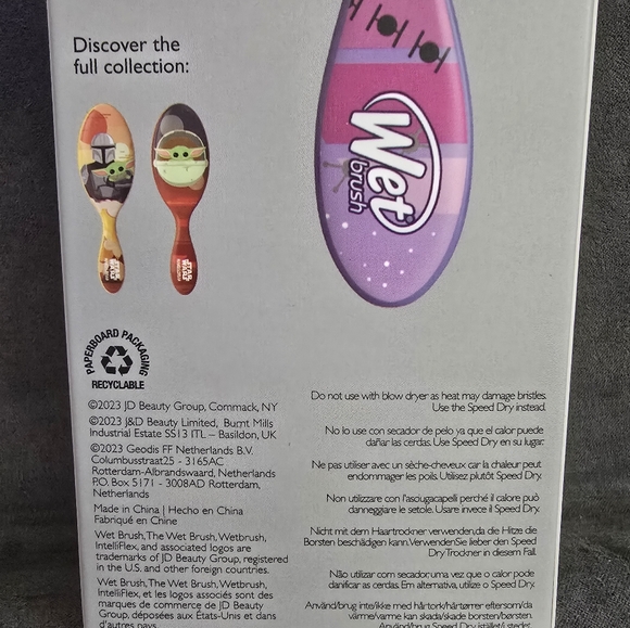 NEW IN BOX MANDALORIAN Star Wars WET BRUSH Detangler - Picture 5 of 5